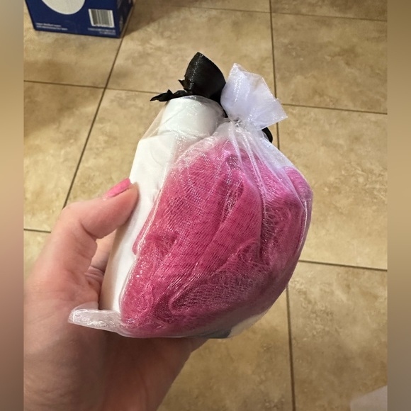 New Vanilla & Berries Gift Set - Picture 3 of 3